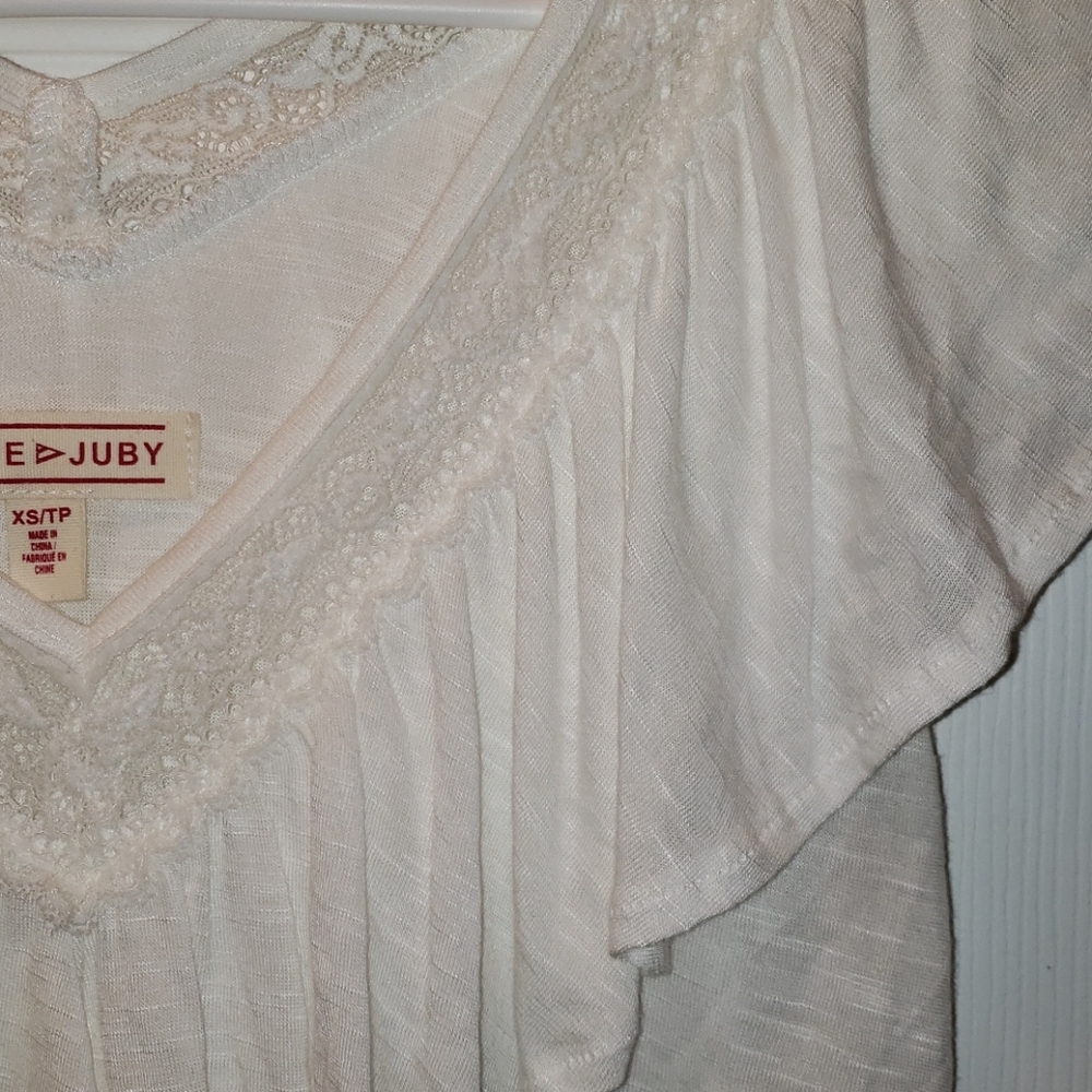 Flowy Blouse - Picture 3 of 4